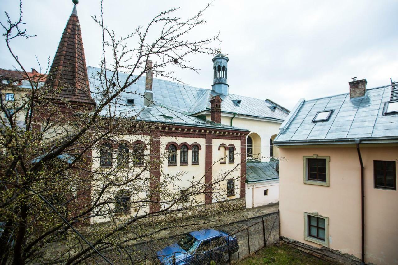 Kvartyra Mansarda Lviv Eksteriør billede